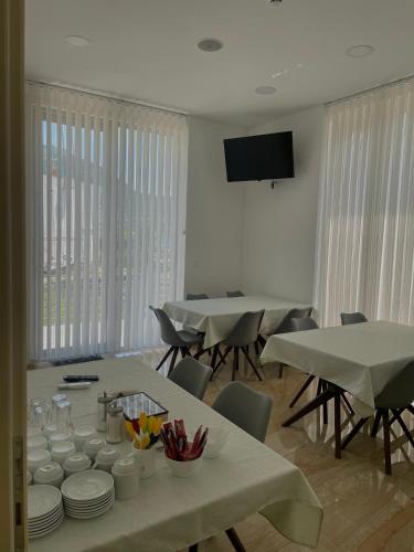 Hotel Kaligrosh in Sutomore Hotel Kaligrosh in Sutomore