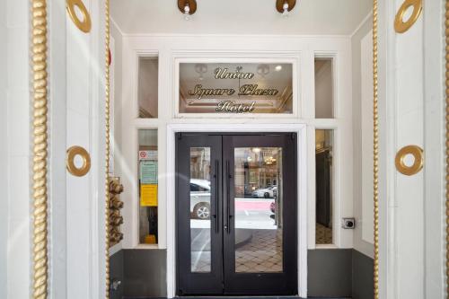 Entrance, Union Square Plaza Hotel near Grace Cathedral Entrance, Union Square Plaza Hotel near Grace Cathedral
