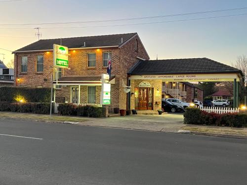 Cedar Lodge Motel in Armidale Cedar Lodge Motel in Armidale
