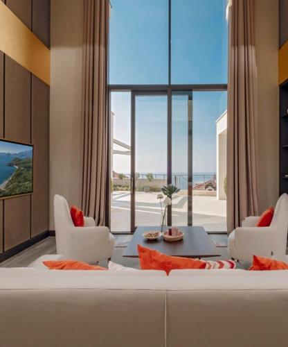 Luxury Villas in Rijeka Rezevici Luxury Villas in Rijeka Rezevici