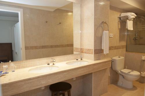 Two-Bedroom Apartment image 8
