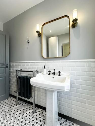 Bathroom, U782 - Splendide appartement a 3' de Giverny in Limetz-Villez Bathroom, U782 - Splendide appartement a 3' de Giverny in Limetz-Villez