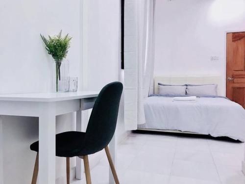 Family 4BR Landed House @ SPICE ARENA