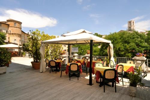 陽台/露台, 艾瑞斯酒店 (Hotel Iris) in 佩魯賈城中心 陽台/露台, 艾瑞斯酒店 (Hotel Iris) in 佩魯賈城中心