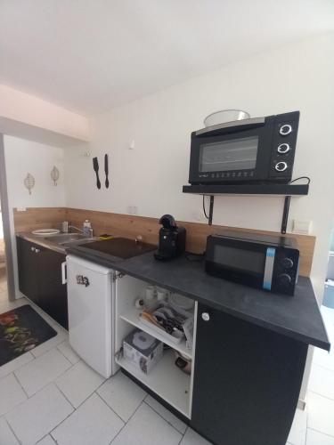 Konyha, Le cosy in Clermont-L'Herault Konyha, Le cosy in Clermont-L'Herault