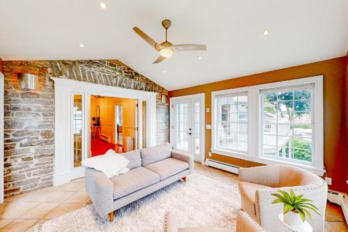 Riverside Retreat in Brockville (Ontario) Riverside Retreat in Brockville (Ontario)