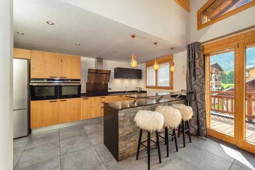 Kitchen, Colibri Penthouse in Morzine City Center Kitchen, Colibri Penthouse in Morzine City Center