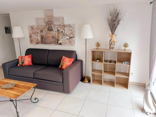 MONTALIEU SEJOUR Rez de jardin Les jonquilles - 1 a 4 PERS - PROX CNPE BUGEY - VALLEE BLEU - VIA RHO in Montalieu-Vercieu MONTALIEU SEJOUR Rez de jardin Les jonquilles - 1 a 4 PERS - PROX CNPE BUGEY - VALLEE BLEU - VIA RHO in Montalieu-Vercieu