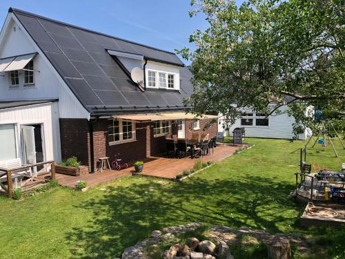 陽台/露台, Nice Villa near Lake! Free boat, sauna and big garden! in 索德奧斯特 陽台/露台, Nice Villa near Lake! Free boat, sauna and big garden! in 索德奧斯特