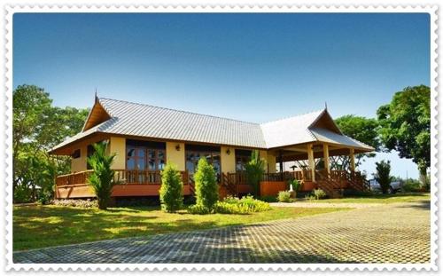 This photo about BaanDindee Resort shared on HyHotel.com