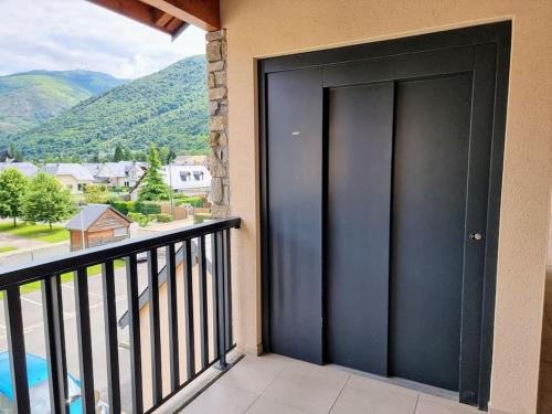 Luchon superbe appartement 8 places 80m2 vue montagne 180 in Saint Mamet Luchon superbe appartement 8 places 80m2 vue montagne 180 in Saint Mamet