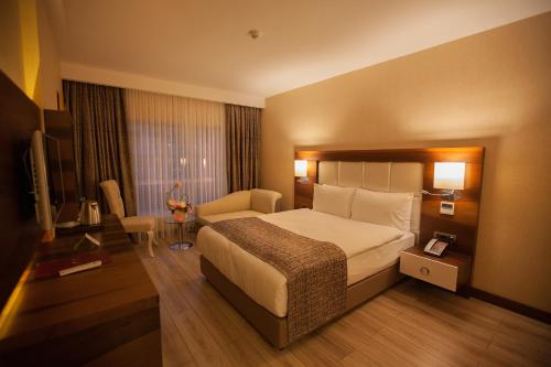 This photo about Mitannia Regency Hotel shared on HyHotel.com