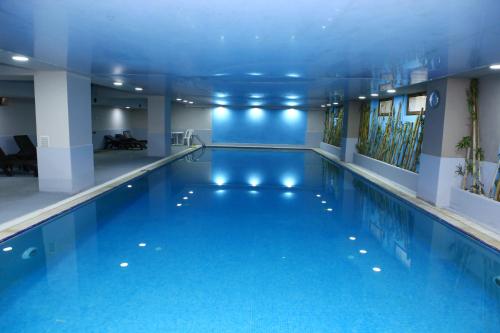 Schwimmbad, Deluxe Hotel Ganja in Ganja Schwimmbad, Deluxe Hotel Ganja in Ganja