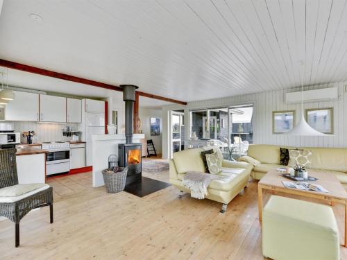 Holiday Home Marika - 500m from the sea by Interhome in Ringkobing Holiday Home Marika - 500m from the sea by Interhome in Ringkobing