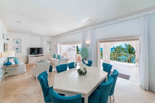 Beautiful 5 BR Deluxe Penthouse with Breathtaking Ocean Views in Little Battaleys Beautiful 5 BR Deluxe Penthouse with Breathtaking Ocean Views in Little Battaleys