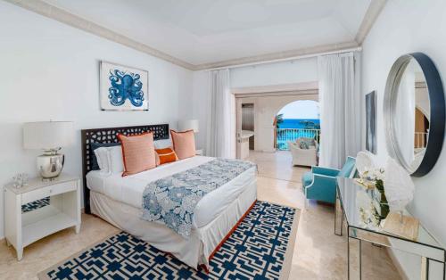 Beautiful 5 BR Deluxe Penthouse with Breathtaking Ocean Views in Little Battaleys Beautiful 5 BR Deluxe Penthouse with Breathtaking Ocean Views in Little Battaleys