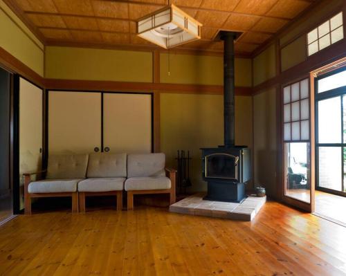 Asama Vista quiet home with view, Foreign Hosts in Miyota Asama Vista quiet home with view, Foreign Hosts in Miyota
