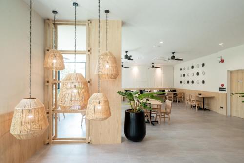 Restaurant, Pillows Boutique Hotel in Tha Sala Restaurant, Pillows Boutique Hotel in Tha Sala