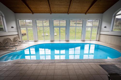 Piscina, Gasthof zur Wachau in Rossatz-Arnsdorf Piscina, Gasthof zur Wachau in Rossatz-Arnsdorf