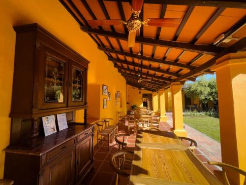 ห้องอาหาร, La Casona de Moldes in โกโรเนล มอลเดส ห้องอาหาร, La Casona de Moldes in โกโรเนล มอลเดส