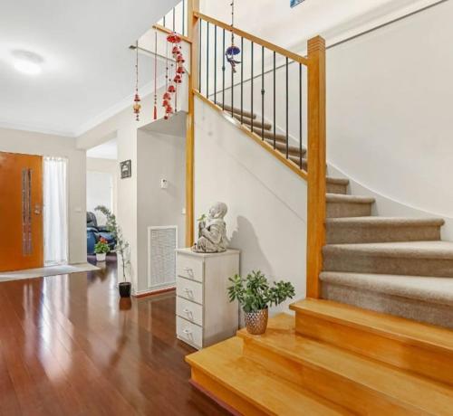 Deluxe Double Room with private shower in Point Cook Deluxe Double Room with private shower in Point Cook