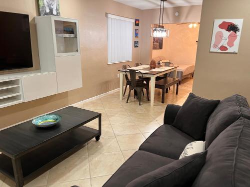 Cozy Florida vacation rental in 썬라이즈 Cozy Florida vacation rental in 썬라이즈