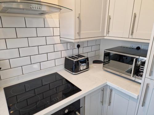 Stylish 2 Bedroom Apartment Sleeps 4 Contractors and Corporates Welcome in Perry Common Stylish 2 Bedroom Apartment Sleeps 4 Contractors and Corporates Welcome in Perry Common