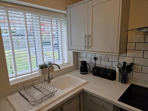 Stylish 2 Bedroom Apartment Sleeps 4 Contractors and Corporates Welcome in Perry Common Stylish 2 Bedroom Apartment Sleeps 4 Contractors and Corporates Welcome in Perry Common