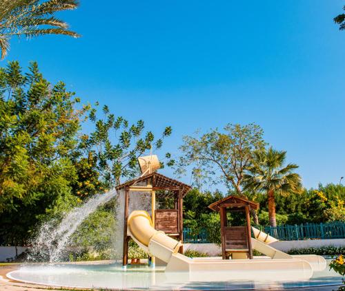수영장, 노보텔 샴 엘 세이크 (Novotel Sharm El Sheikh) in 샤름 엘 셰이크 수영장, 노보텔 샴 엘 세이크 (Novotel Sharm El Sheikh) in 샤름 엘 셰이크