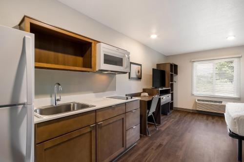 WoodSpring Suites Panama City Beach in Panama City (FL) WoodSpring Suites Panama City Beach in Panama City (FL)