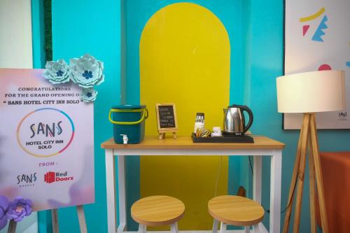 ทัศนียภาพภายนอกโรงแรม, Sans Hotel City Inn Solo by RedDoorz near โบสถ์เซนต์แอนโทเนียส ทัศนียภาพภายนอกโรงแรม, Sans Hotel City Inn Solo by RedDoorz near โบสถ์เซนต์แอนโทเนียส