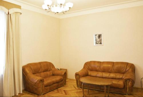 This photo about Intermark Patriarch's ponds apartments shared on HyHotel.com