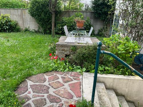 Jardín, HAK in Pontault-Combault Jardín, HAK in Pontault-Combault