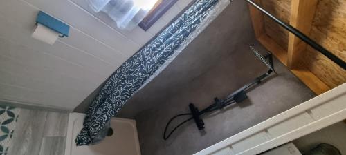 Bathroom, Tiny house cosy proche Disney in Bannost-Villegagnon Bathroom, Tiny house cosy proche Disney in Bannost-Villegagnon
