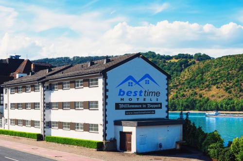 Buitenkant, besttime Hotel Boppard in Boppard Buitenkant, besttime Hotel Boppard in Boppard