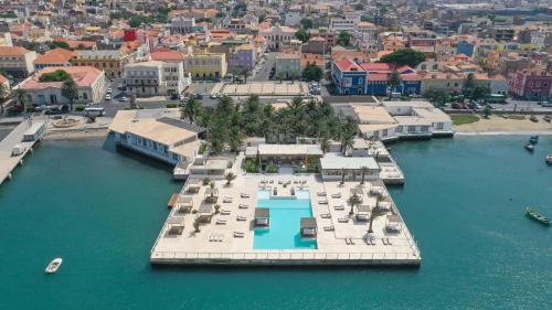 Mansa Marina Hotel in Минделу Mansa Marina Hotel in Минделу