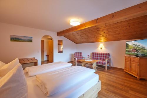 Hotel Garni Zugspitz in Farchant Hotel Garni Zugspitz in Farchant