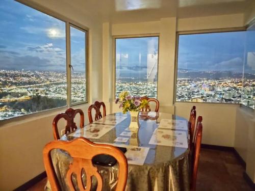 Espectacular Casa Vacacional !Sorprendente vista! in Ambato Espectacular Casa Vacacional !Sorprendente vista! in Ambato