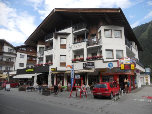 This photo about Aparthotel Strass shared on HyHotel.com