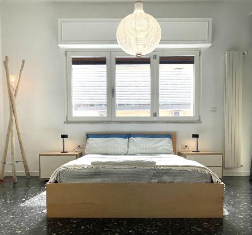 Bed, EASYSTAY BARI Rooms in Poggiofranco Bed, EASYSTAY BARI Rooms in Poggiofranco