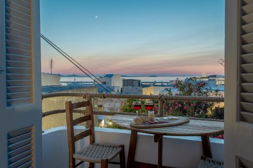 Balcony/terrace, Venetian Suites III in Naxos Island Balcony/terrace, Venetian Suites III in Naxos Island