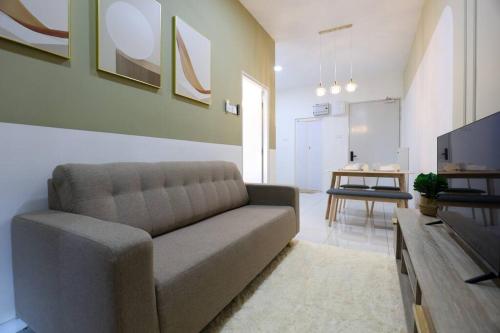 5 Pax The Glenz New Cozy Homestay near Tanah Aina Cafe 5 Pax The Glenz New Cozy Homestay near Tanah Aina Cafe