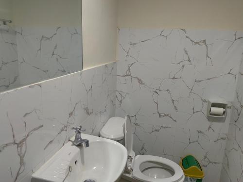 Bathroom, Mansion 8 Residences in Lawaan Bathroom, Mansion 8 Residences in Lawaan
