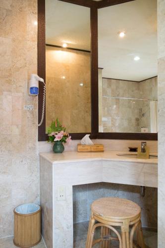 Bathroom, Toraja Heritage Hotel in Rantepao Bathroom, Toraja Heritage Hotel in Rantepao
