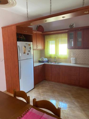Todos home in คาร์ดามาส Todos home in คาร์ดามาส