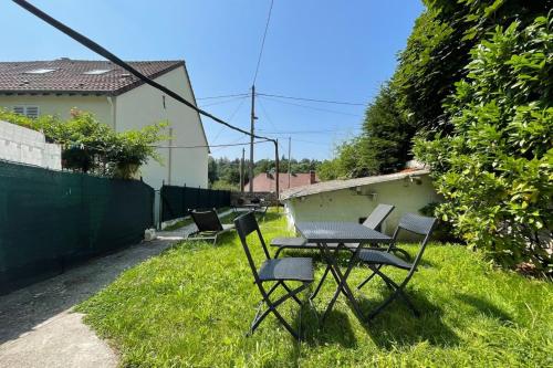 Cosy Appart Jouy N1 RER C 500 m in جوي-آن-جوزا Cosy Appart Jouy N1 RER C 500 m in جوي-آن-جوزا