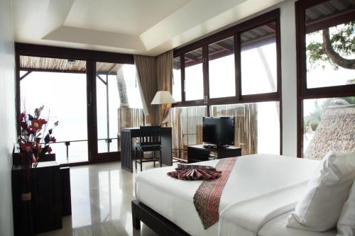 Lipa Lodge Resort near Lipa Noi Beach Lipa Lodge Resort near Lipa Noi Beach