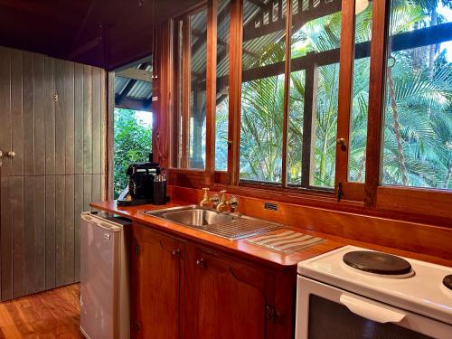 廚房, Koompartoo Retreat Bellingen in 貝靈恩 廚房, Koompartoo Retreat Bellingen in 貝靈恩