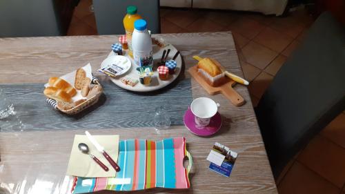 Le Nid des Anges 3 chambres d'hôtes avec petit déjeuner et piscine (Le Nid des Anges 3 chambres d'hotes avec petit dejeuner et piscine) in Γκερν Le Nid des Anges 3 chambres d'hôtes avec petit déjeuner et piscine (Le Nid des Anges 3 chambres d'hotes avec petit dejeuner et piscine) in Γκερν