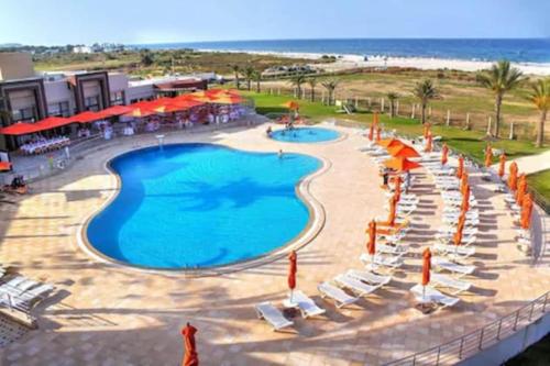 בריכת שחיה, Andalucia Bizerte plage et piscine in ביזרטה בריכת שחיה, Andalucia Bizerte plage et piscine in ביזרטה